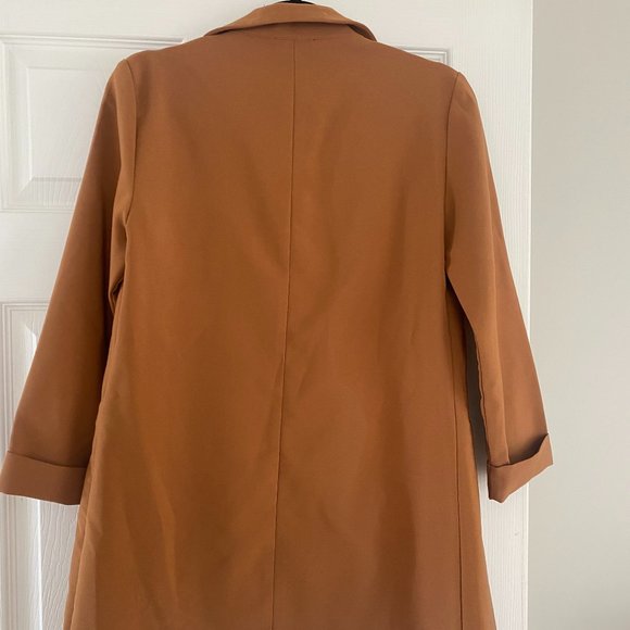Vestique Camel Blazer. Size M - Picture 2 of 9